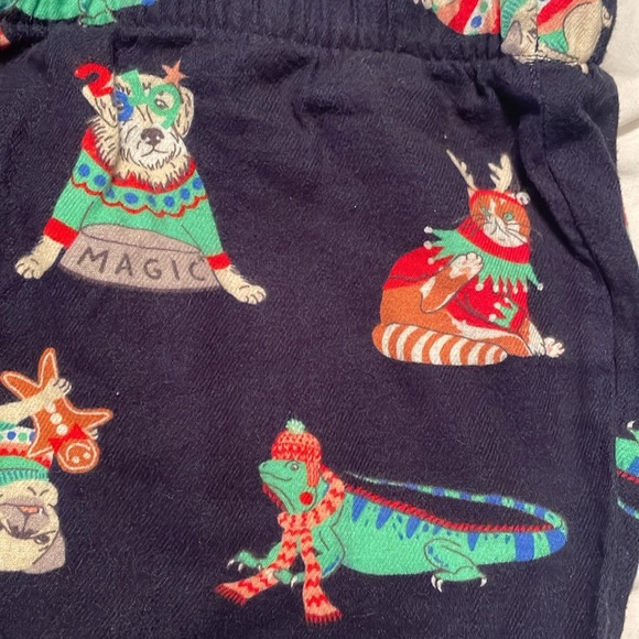 Old Navy / size medium / Christmas pets pajama pants EUC - like new! - Picture 6 of 10